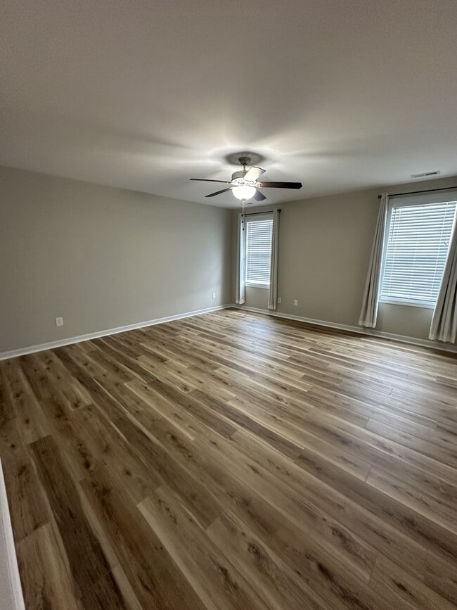 Building Photo - 117 Courtland Dr