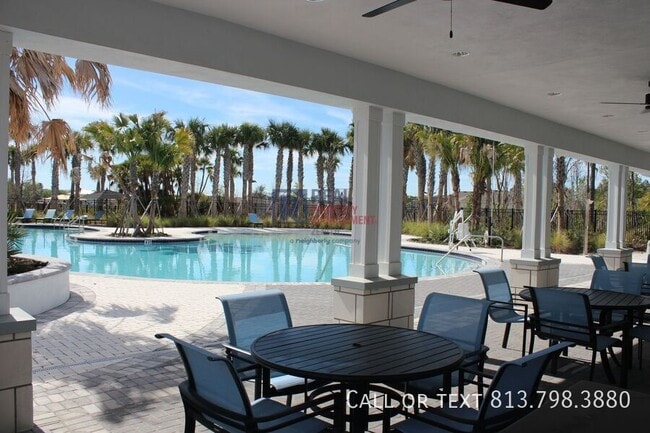 Building Photo - 1716 Tropical Oasis Ave