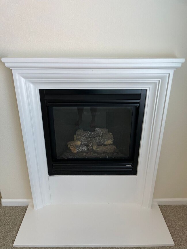 Building Photo - NICE TWO STORY HOME IN WEST ROSEVILLE