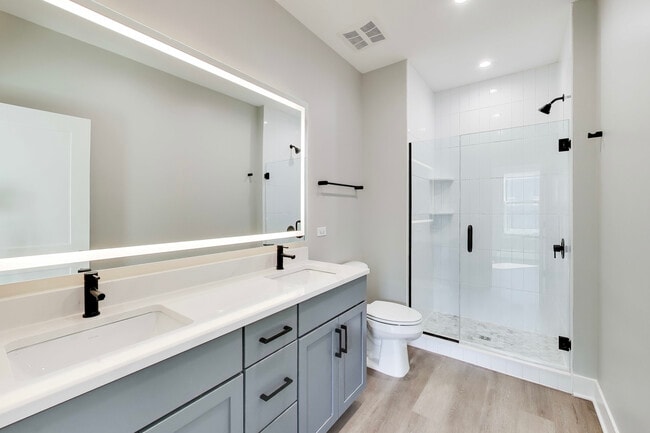 Building Photo - 5424 Old Orchard Rd