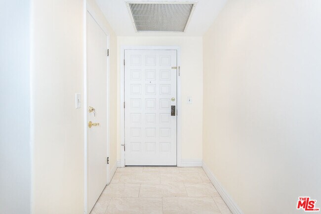 Building Photo - 1950 S Beverly Glen Blvd