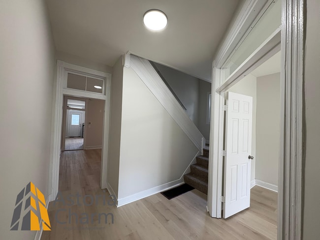 Building Photo - Updated 3-Bedroom Rental with Open Layout ...