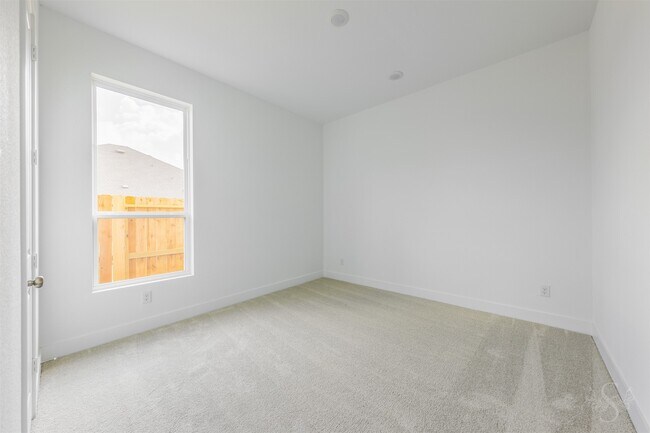 Building Photo - 31607 Brown Fern Dr