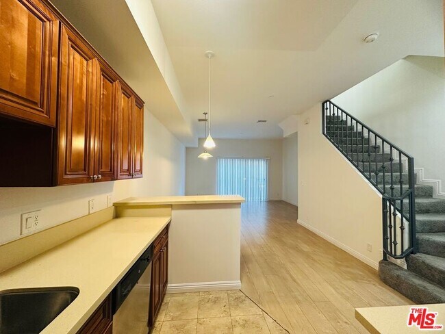 Building Photo - 14735 Friar St