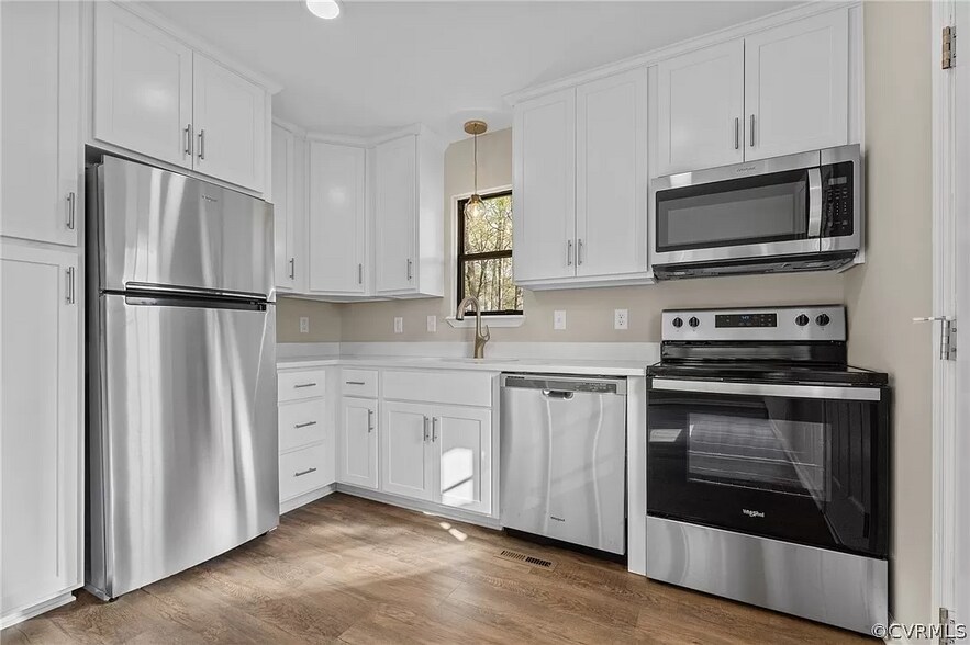 Building Photo - 3805 Dogwood Ave