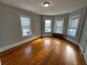 Building Photo - 33 Orange St