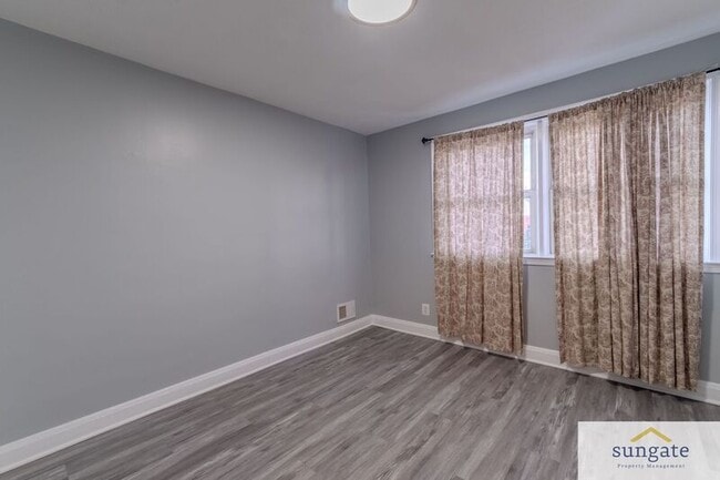 Building Photo - 1504 Elrino St