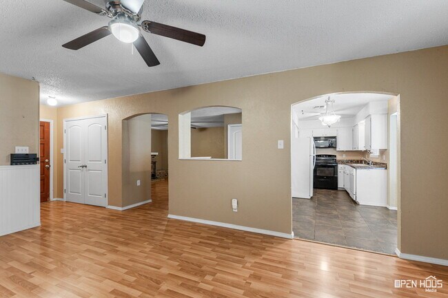 Building Photo - 216 Dirks Dr