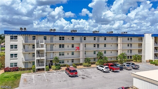 Building Photo - 6220 Augusta Dr