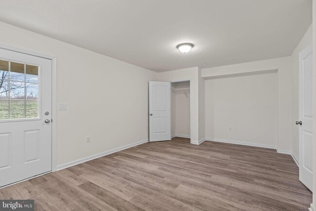 Building Photo - 87 Penstock Ln