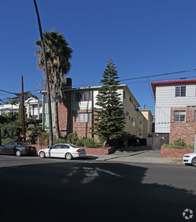 Building Photo - Finley Arms