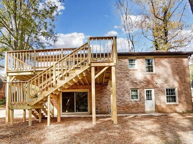 Building Photo - 5922 Amity Pl