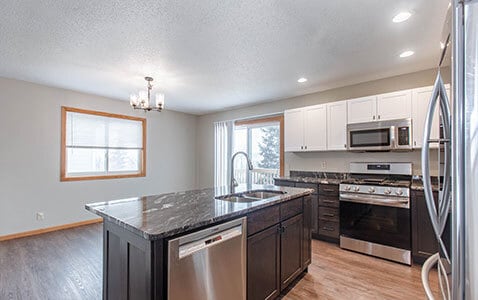 Building Photo - 1121 Range View Cir