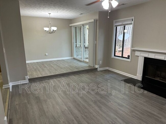 Building Photo - 1560 Burnstone Dr