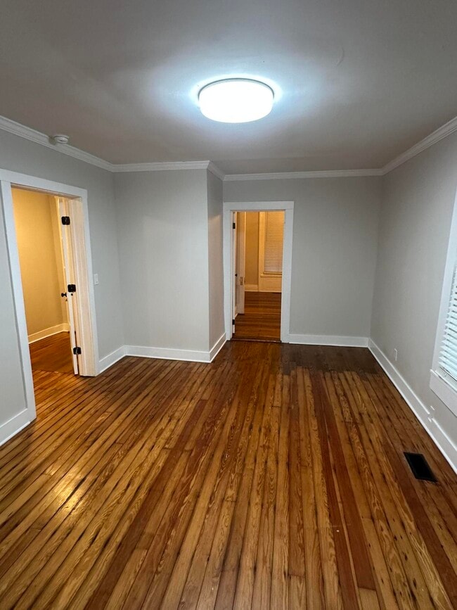 Building Photo - 313 Capital Ave