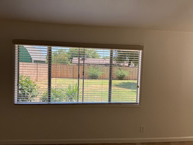Building Photo - 2129 Ellison Dr