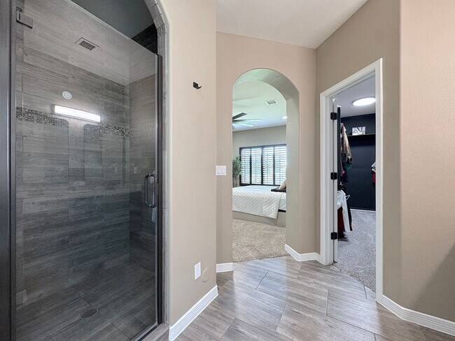Building Photo - East El Paso 4bed/2bath Refrig A/C with Gorgeous Backyard!