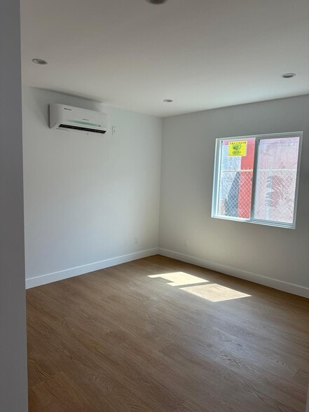 Building Photo - 2205 Sheridan St