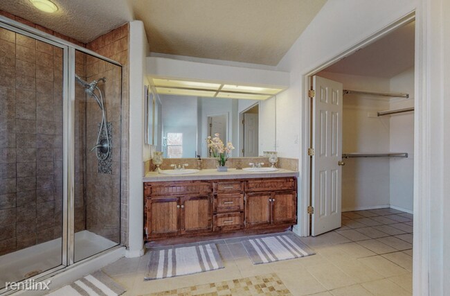 Building Photo - 4 br, 3 bath House - 8416 La Paloma Court ...