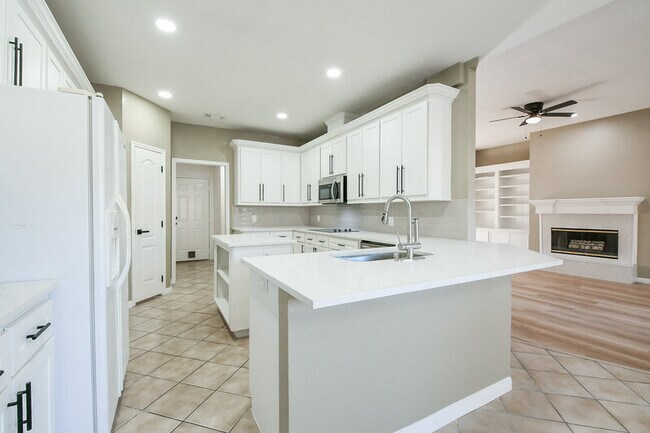 Building Photo - 12284 Arcturus Dr