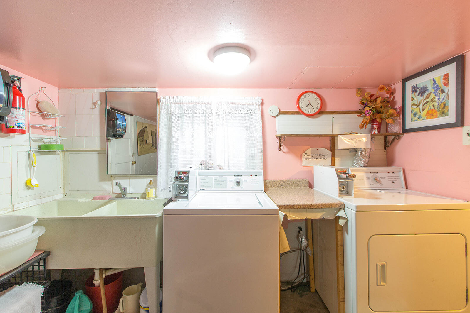 Building Photo - 2842 N Hamlin Ave