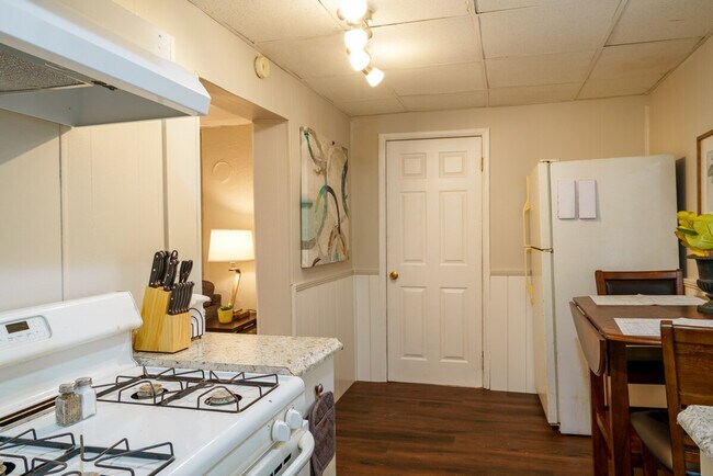 Building Photo - 421 Pennsylvania Ave