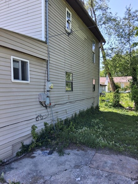 Building Photo - 3645 McCasland Ave