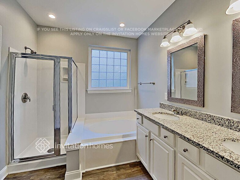 Building Photo - 14909 Almondell Dr