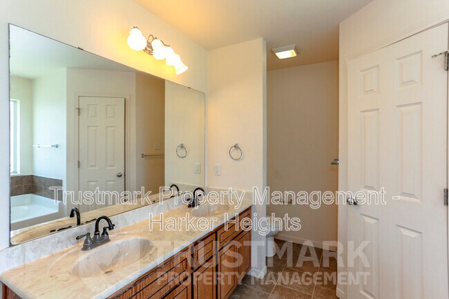 Building Photo - 3204 Canadian River Loop