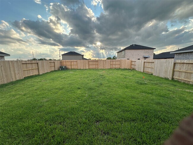 Building Photo - 3081 Dylan Skyland