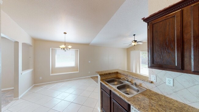 Building Photo - 14336 Desert Sage Dr