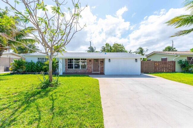 Building Photo - 1183 SE 1st Way