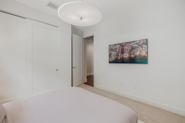 Building Photo - 8283 Royal County Down Rd