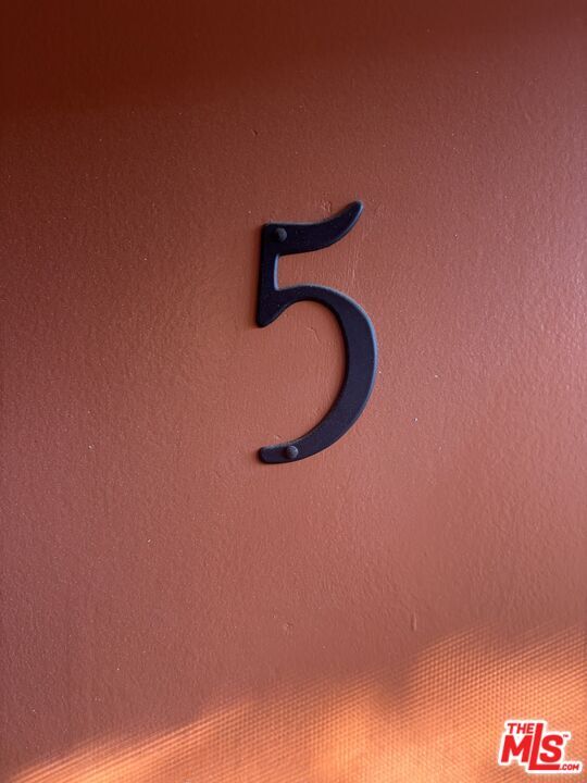 Building Photo - 1807 Taft Ave