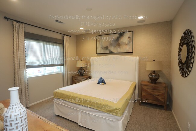Building Photo - 3320 W Mirano Dr