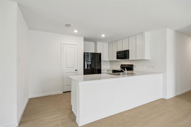 Building Photo - 716 Holleman Dr