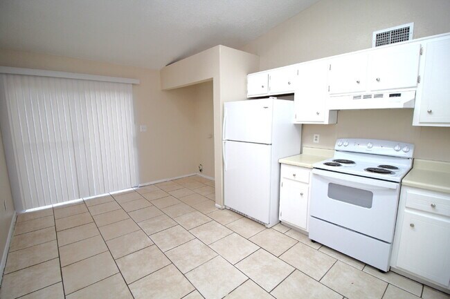 Building Photo - Updated Duplex with Patio & Fireplace – $200 Off FMR, Military Perks Available