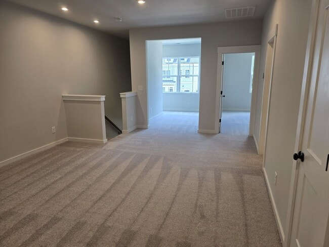 Building Photo - Beautiful New Constuction 3BR/2.5BA Townhouse