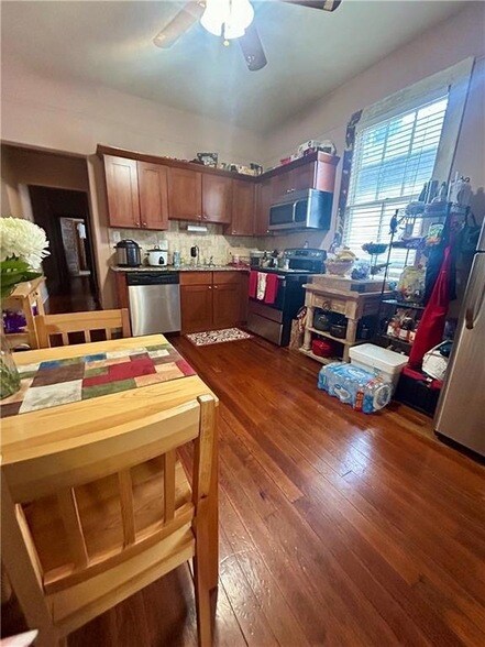 Building Photo - 1705 Burdette St