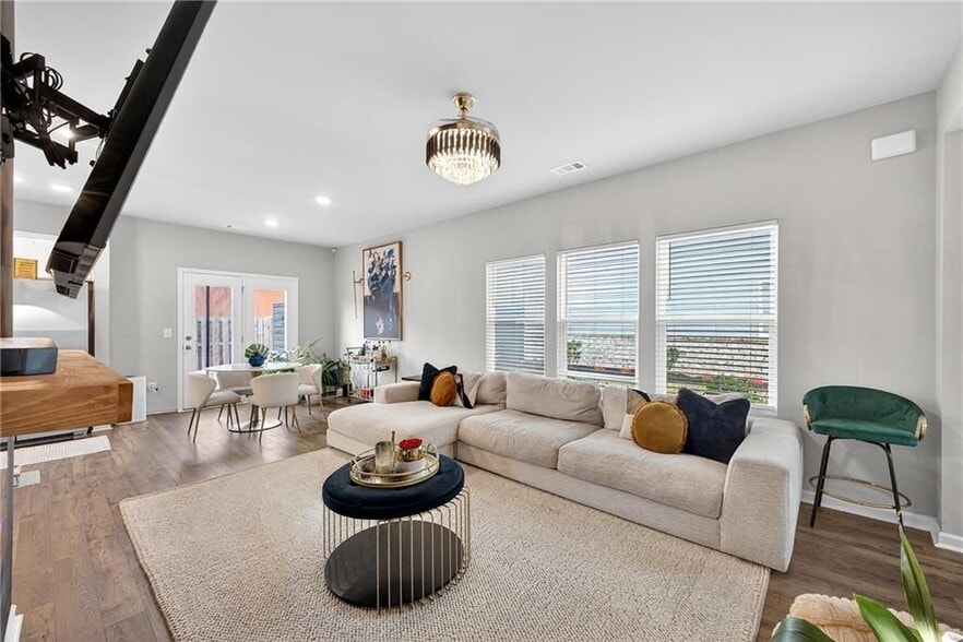 Building Photo - 1104 Elyse Ln