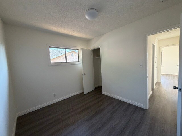 Building Photo - 212 N Pasadena Ave