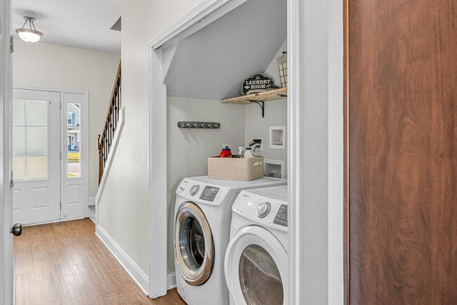 Building Photo - 218 Maidstone Dr