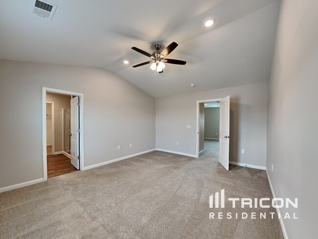 Building Photo - 260 Belcaro Dr