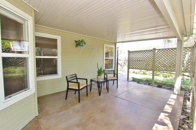 Building Photo - Your New Home Awaits in Bolder Creek! 4bed...