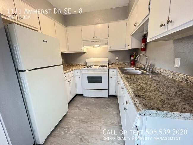 Building Photo - 1111 Amherst Dr SE