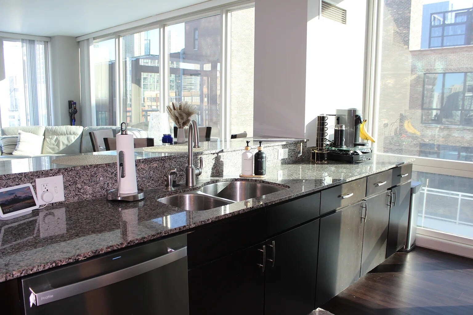 Building Photo - 757 N Orleans St