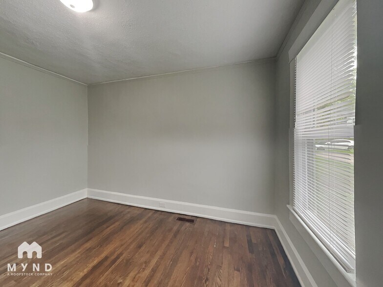 Building Photo - 4817 Avenue N