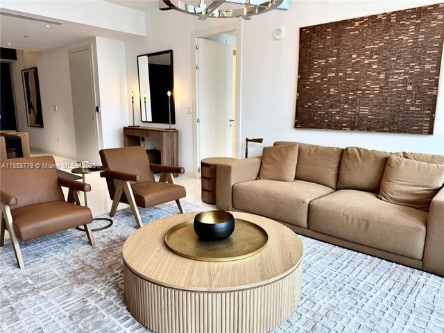 Building Photo - 300 Biscayne Boulevard Way