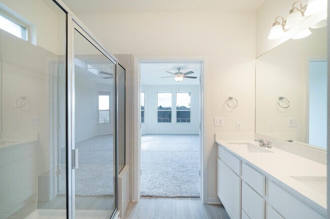 Building Photo - 17217 Adoro Dr