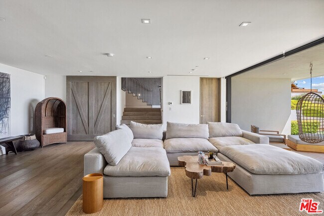 Building Photo - 31824 Seafield Dr